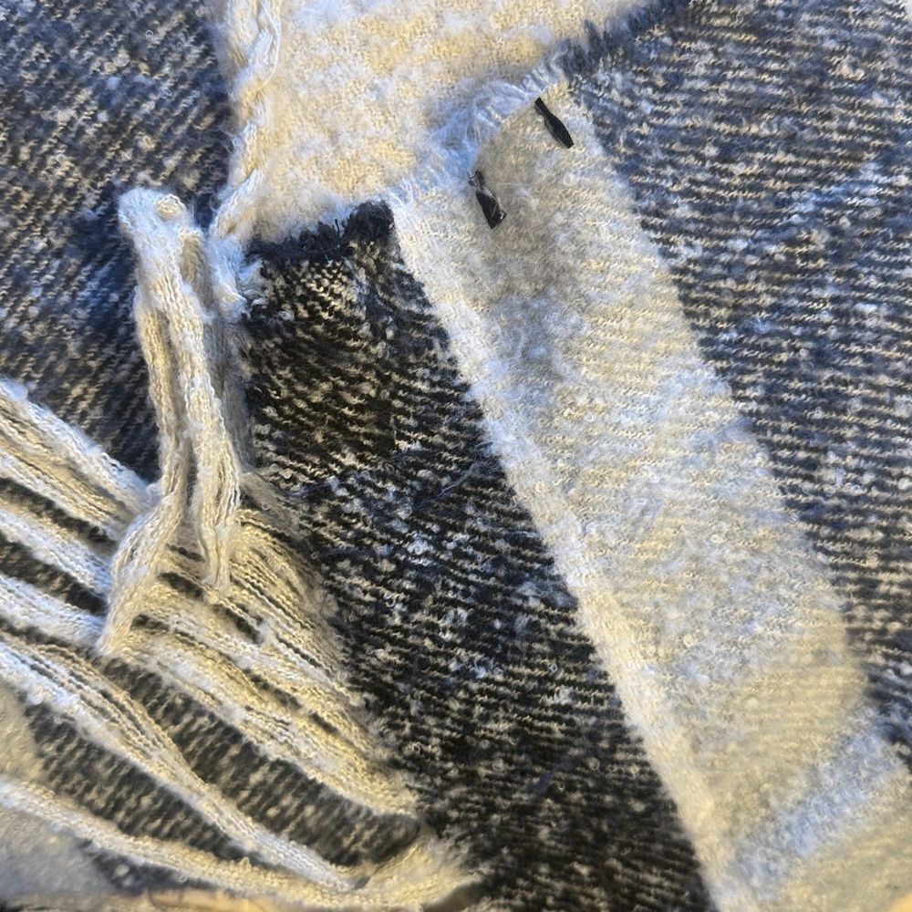 Scarf - Picture 3 of 3